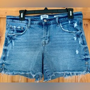Excellent Condition kensie Jeans The Short Jean Shorts Size 8 Worn 1X CUTE!!